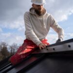 Mentenanța preventivă a acoperișurilor din țiglă metalică