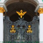 Garduri metalice cu elemente decorative