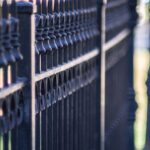 Avantajele gardurilor din șipcă metalică